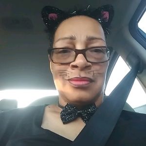 Meet your Posher, Poncheta